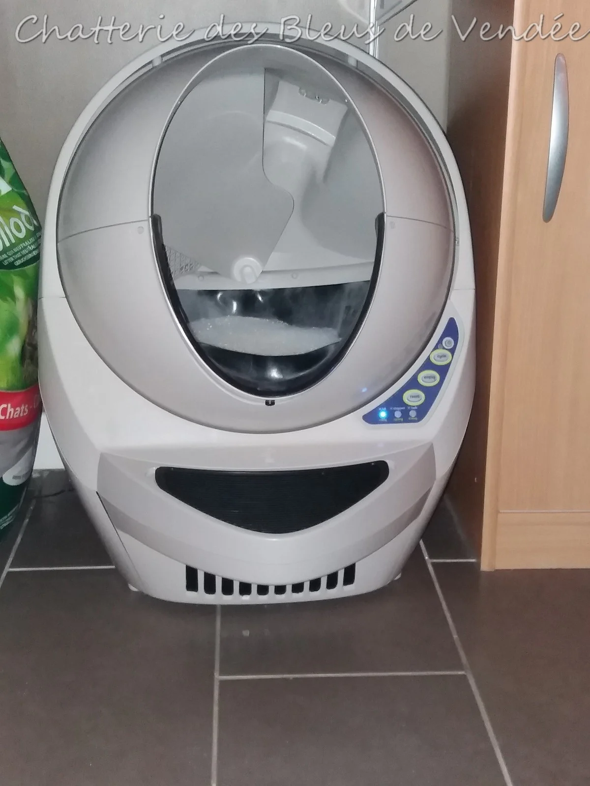 LITIERE AUTOMATIQUE